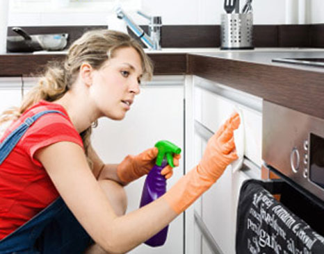 Mách nhỏ cách làm sạch đồ gia dụng bằng nước nóng