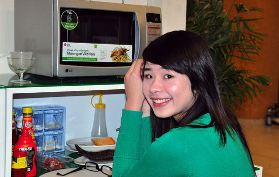Mẹo xào rau xanh tươi bằng lò vi sóng